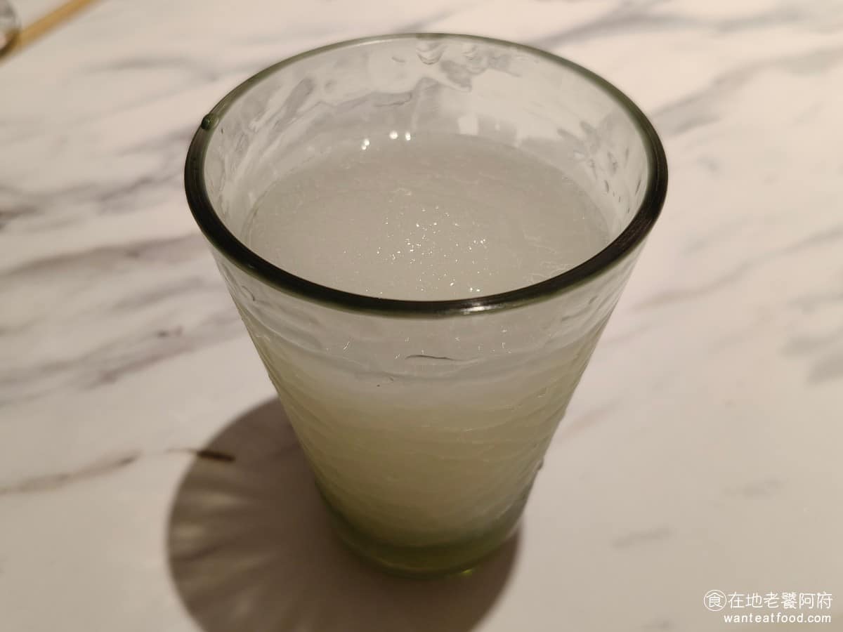 西堤牛排台北光復南店 西堤牛排台北光復南店菜單 西堤牛排台北光復南店推薦 大安區美食 大安美食 檸檬沙瓦 喝起來蠻酸的，非常開胃，適合在主餐前喝一點。 @在地老饕阿府