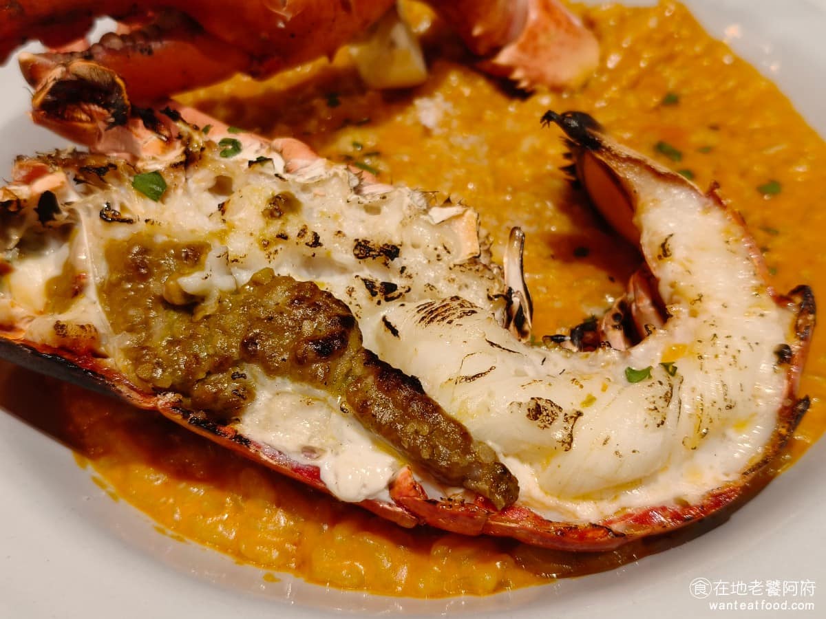 驢子餐廳 L'IDIOT GRILL&PASTA 春大直店 春大直店菜單 春大直店推薦 中山區美食 龍蝦吃起來也很新鮮,簡單用湯匙就能把龍蝦肉從殼中挖出來,肉質味道非常鮮甜,還帶有一點碳烤的香氣。 @在地老饕阿府