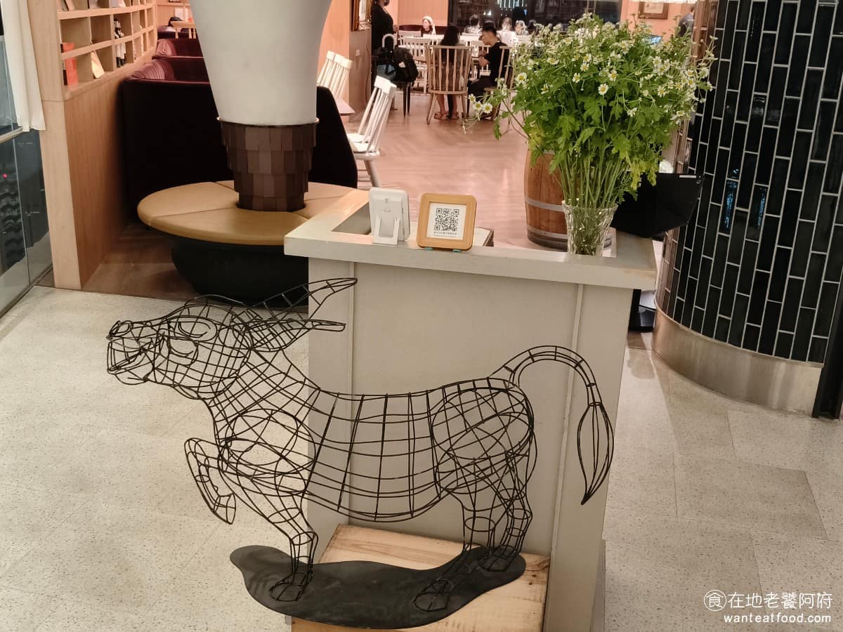 驢子餐廳 L'IDIOT GRILL&PASTA 春大直店 春大直店菜單 春大直店推薦 中山區美食 《驢子餐廳》由創辦人陳昶福(Fudy)創立於2008年,早期開在民生東路的時候,就頗有名氣,後來搬進華泰王子大飯店一樓,店內裝潢還獲得過 2015 年德國iF室內建築設計大獎。 @在地老饕阿府