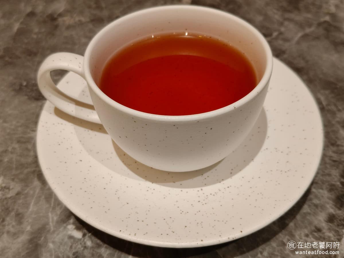 驢子餐廳 L'IDIOT GRILL&PASTA 春大直店 春大直店菜單 春大直店推薦 中山區美食 馨香茶 是南非國寶茶,喝起來茶香味濃郁,咖啡和茶都分別有熱的和冰的可以選擇。 @在地老饕阿府