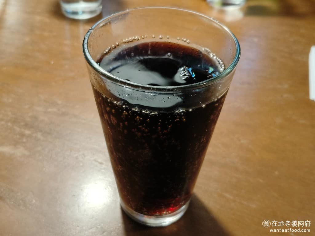 Texas Roadhouse 德州鮮切牛排民生店 德州鮮切牛排民生店菜單 單點的可樂 @在地老饕阿府