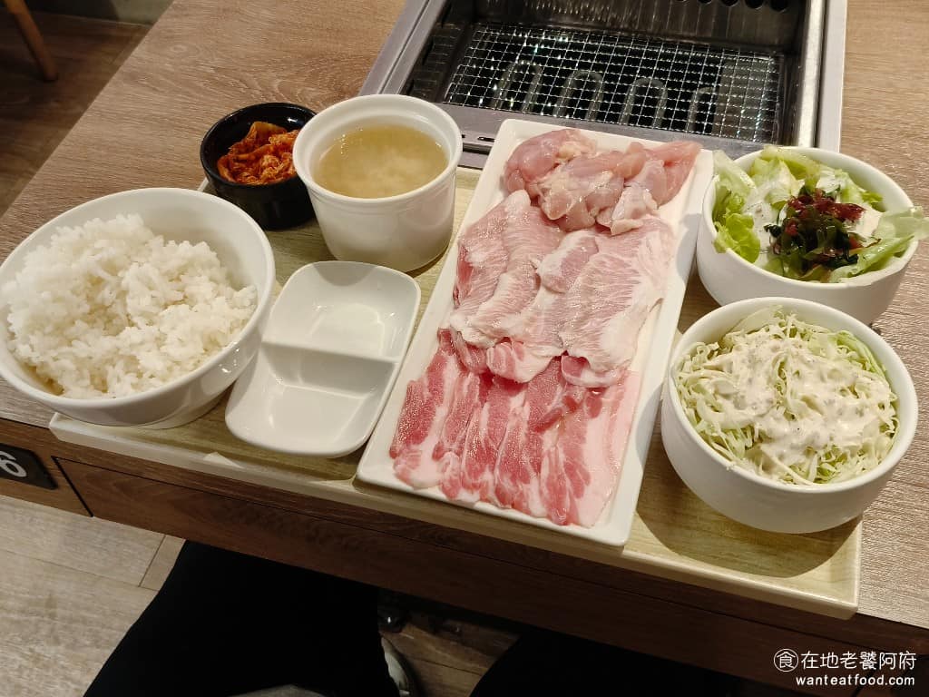 焼肉LIKE 新店家樂福店 新店區美食 新店美食 七張美食 日式料理