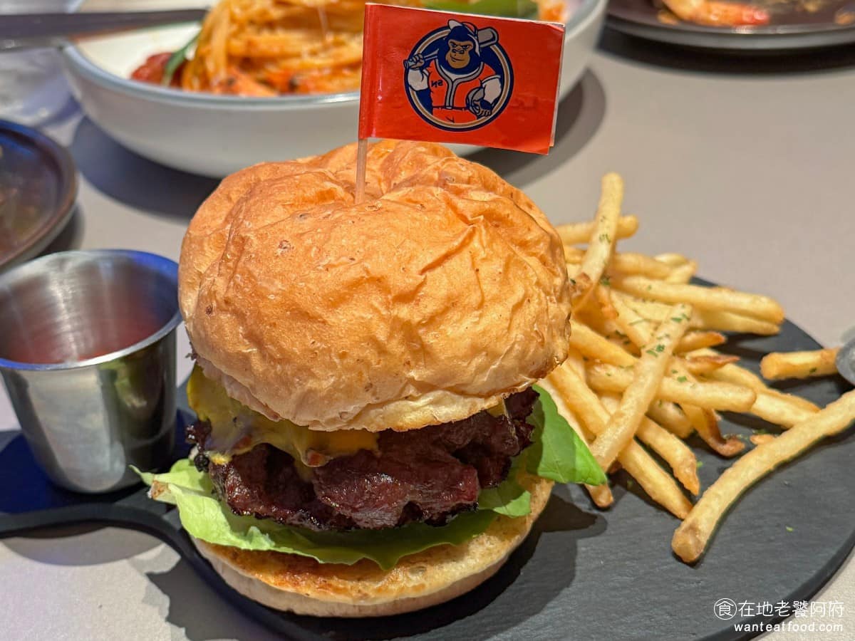 SPORTS NATION 台中漢神洲際店 北屯區美食 北屯美食 美式料理 拼盤、漢堡