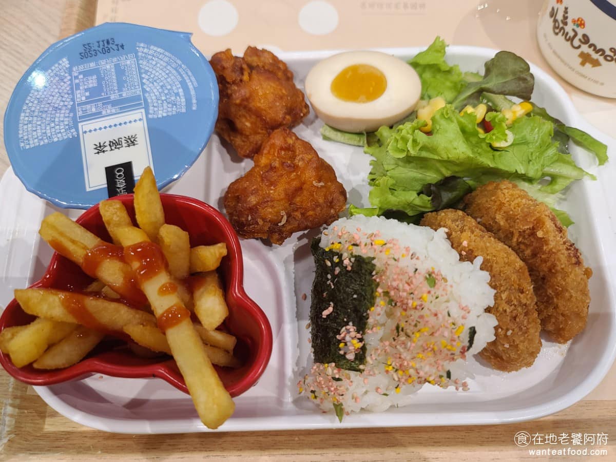 定食8 淡新家樂福店 淡新家樂福店菜單 淡水區美食 淡水美食