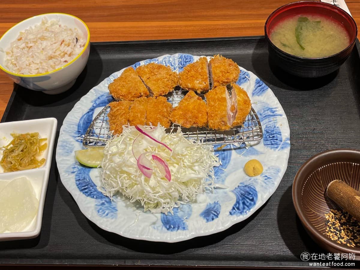 銀座杏子日式豬排新竹大魯閣店 北區美食 北美食