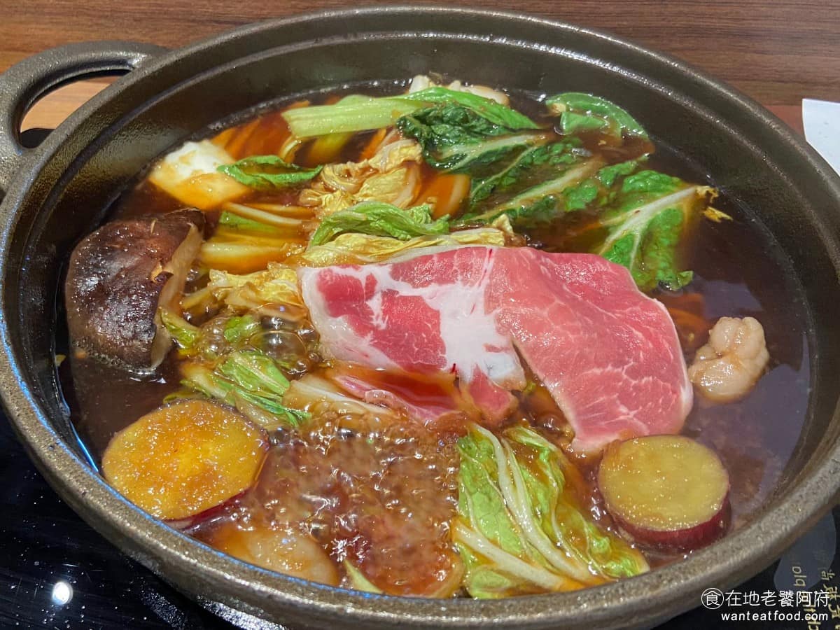 牛喜壽喜燒水炊鍋宏匯店 新莊區美食 新莊美食 新莊副都心美食