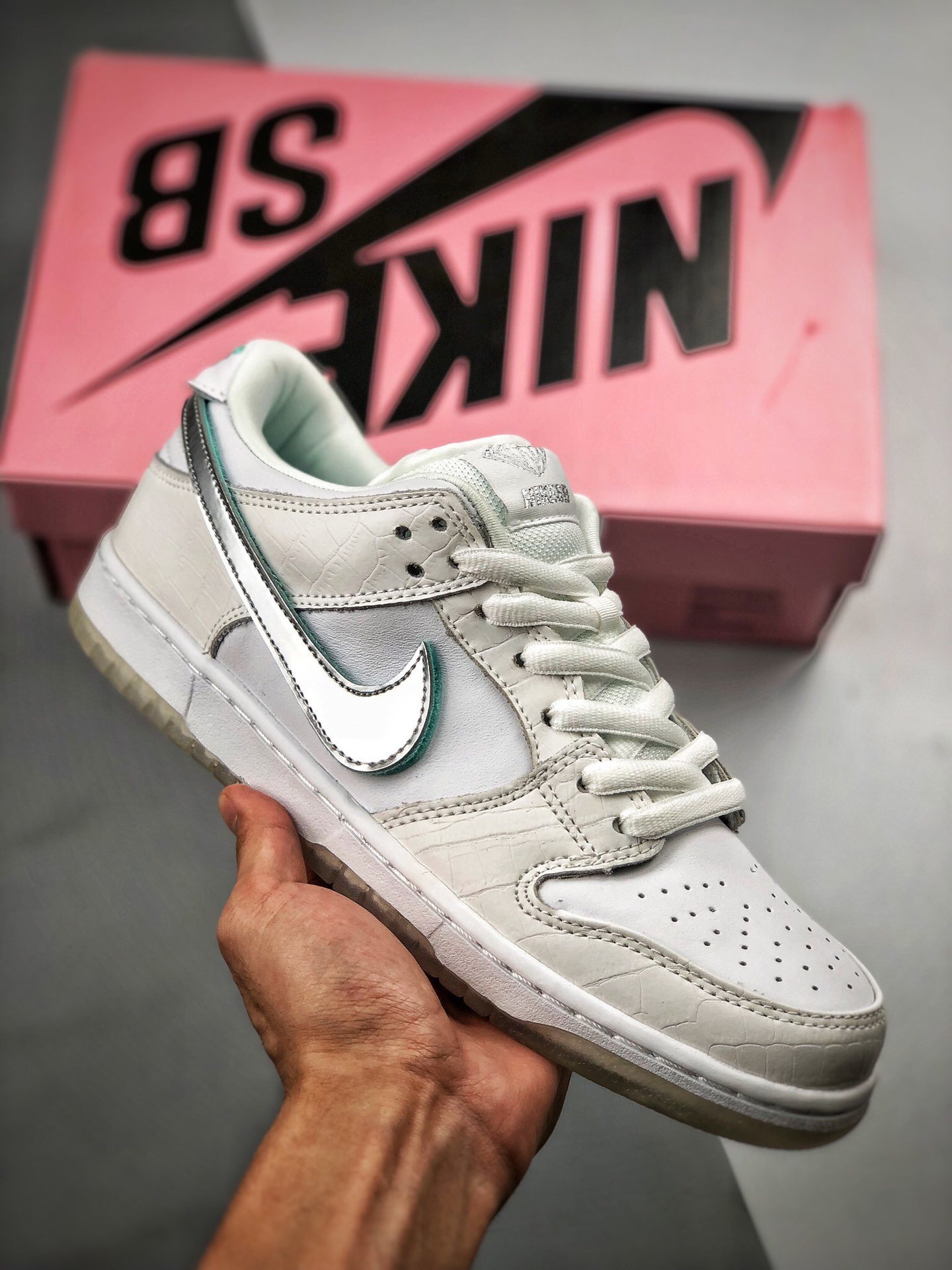 Diamond x Nike SB Dunk Low White 5340955