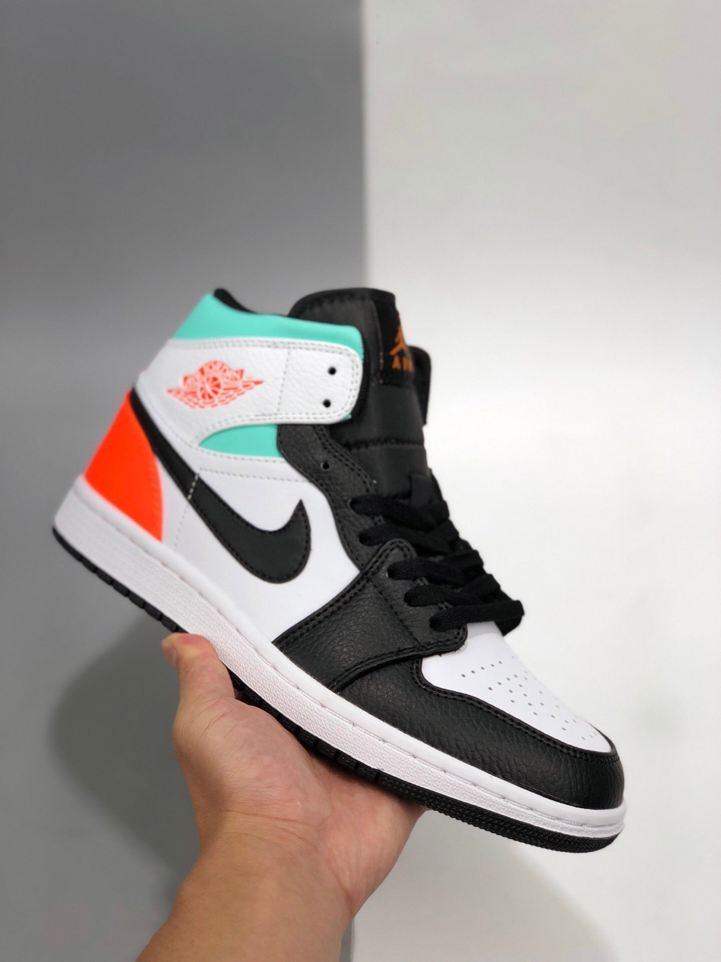 JD 1 Mid Black Toe BQ6931-100 5341751