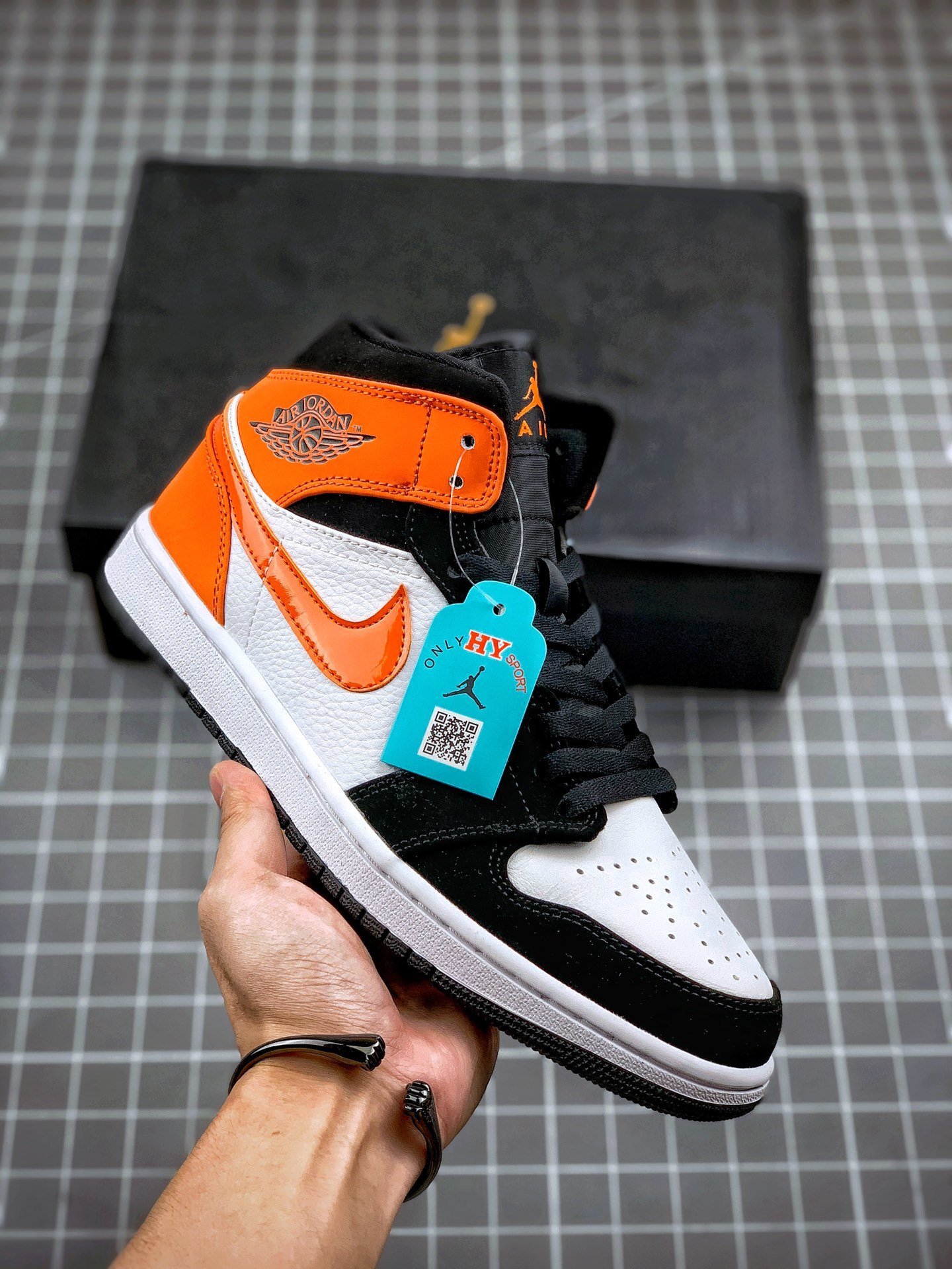 JD 1 Mid Shattered Backboard BlackStarfish-White 5341710