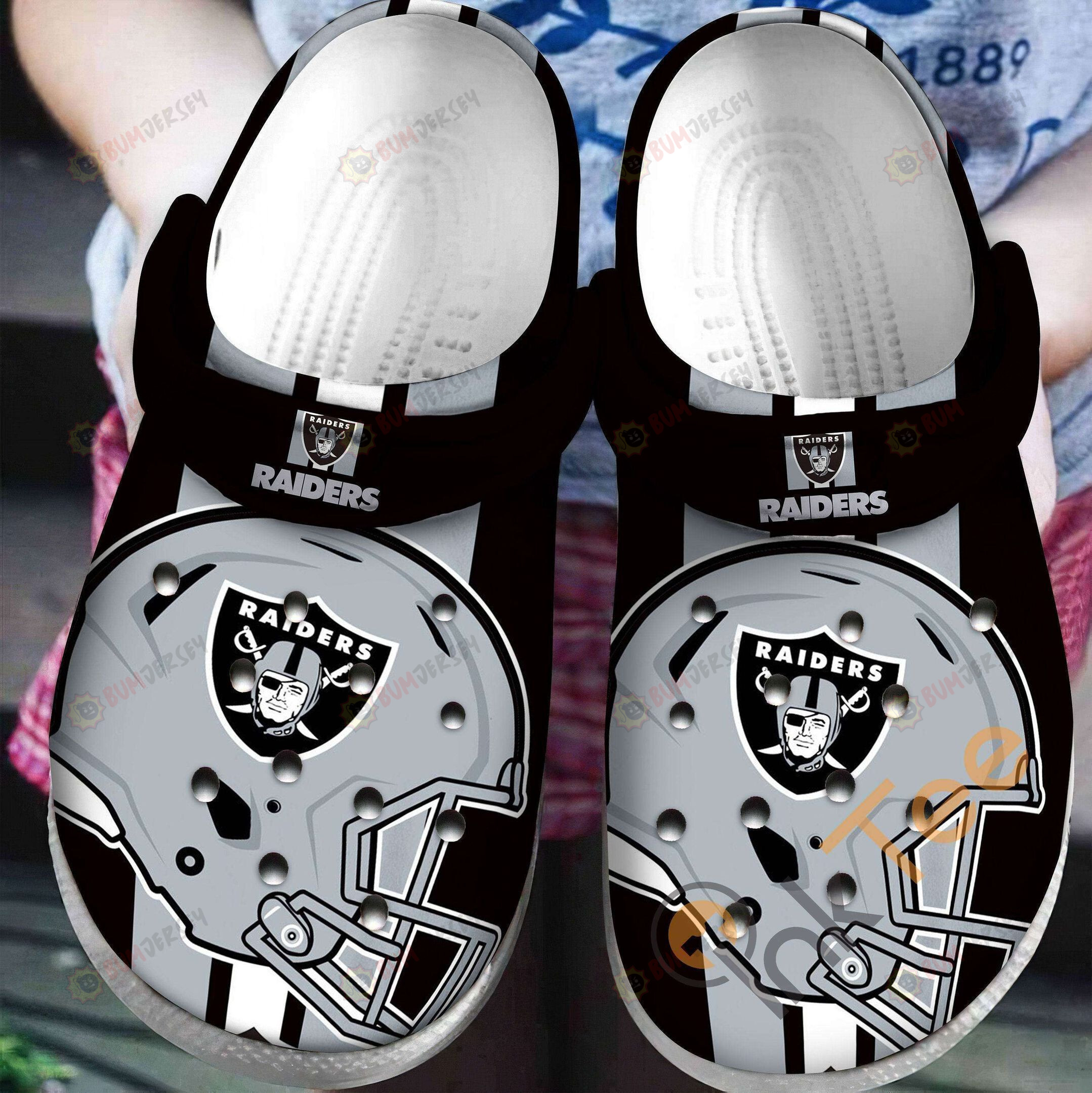 Las Vegas Raiders Logo Pattern Crocss Classic Clogs Shoes In Black & Grey – Aop Clog