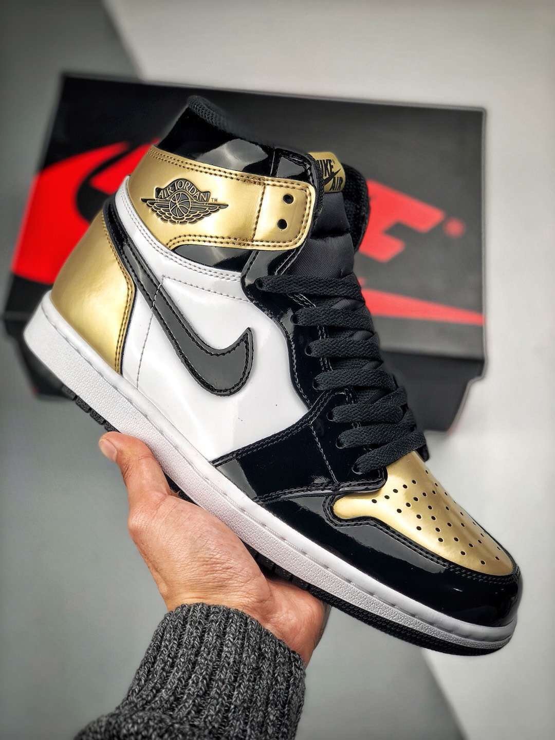 JD Retro 1 High OG Gold Toe 861428-007 5341120