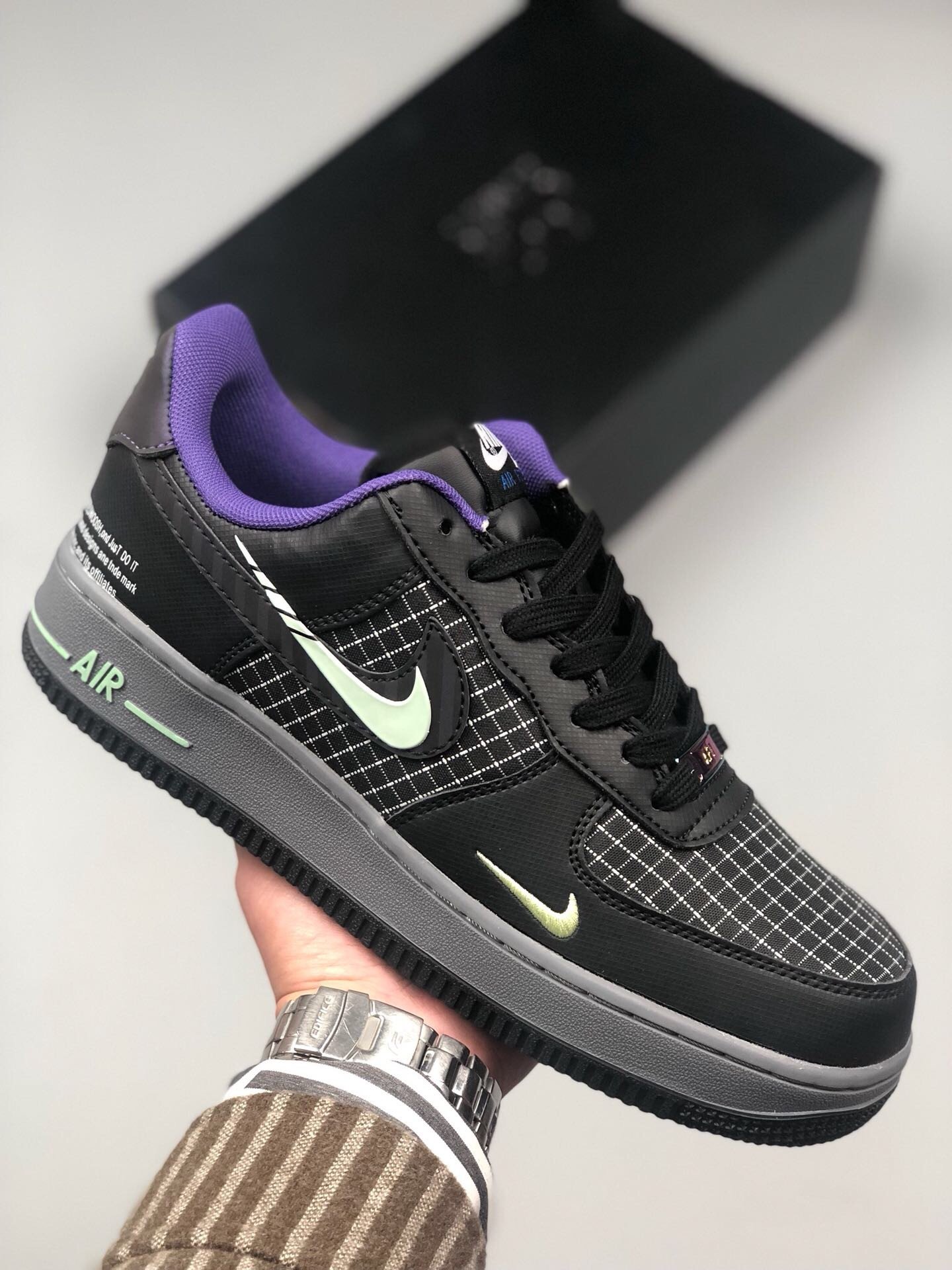 Nike Air Force 1 Evolution of the Swoosh 5340681