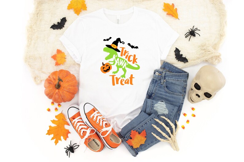 Trick Rawr Treat Shirt, Halloween Shirt, Halloween Costumes, Halloween Gifts, Halloween Party Shirt, Scary Movies x Halloween costumes 2024