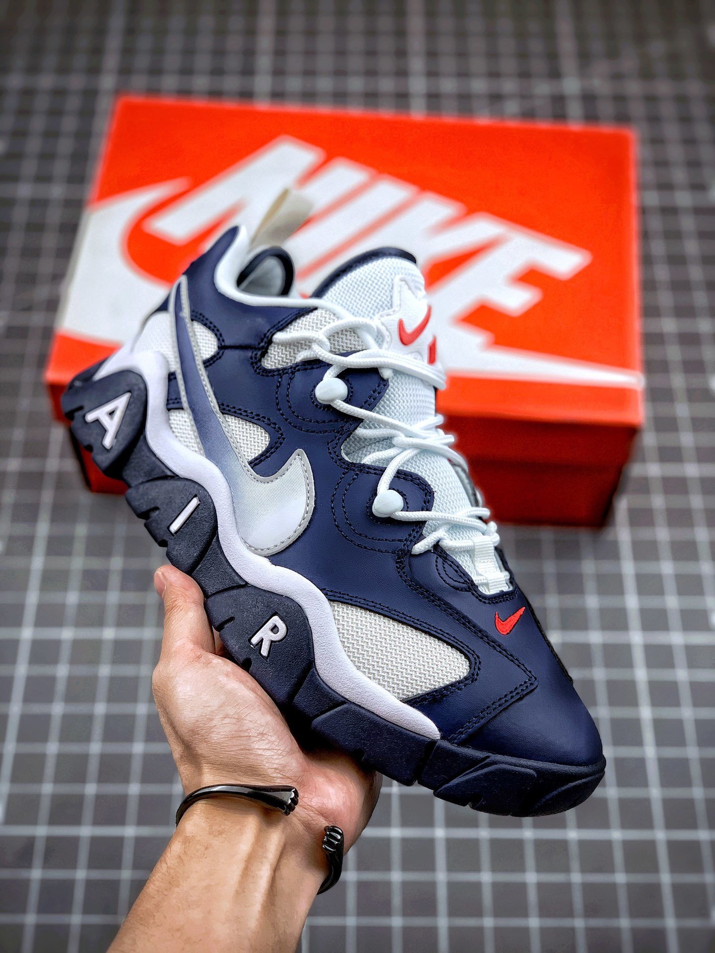 Nike Air Barrage Low USA Midnight NavyWhite 5338662