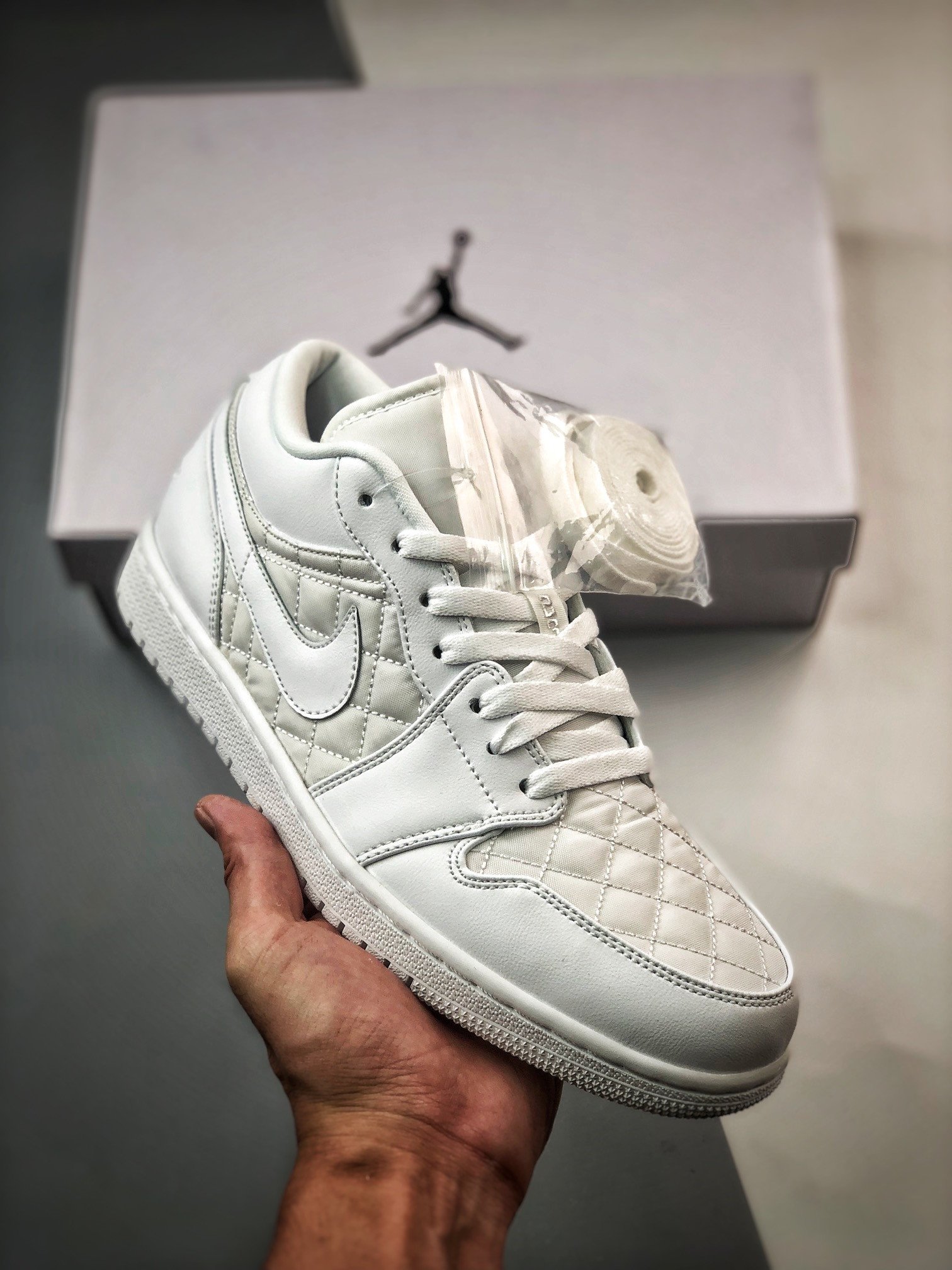 JD 1 Low Quilted Triple White DB6480-100 5341875