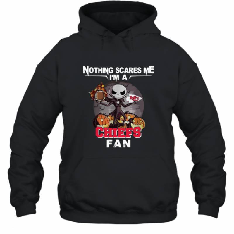 Jack Skellington nothing scares me I’m a Kansas City Chiefs fan shirt Hoodie