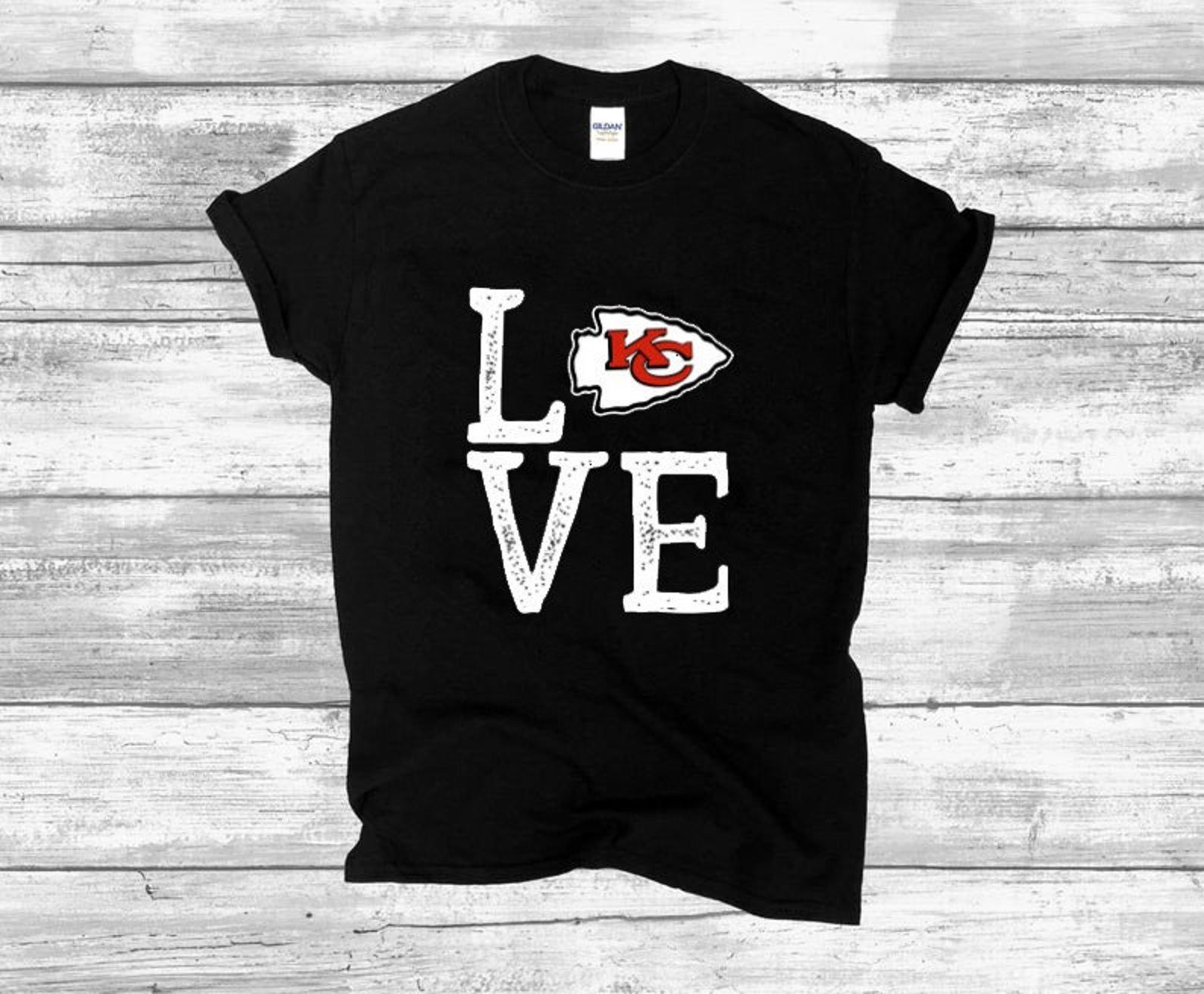 I Love Kansas City Chiefs T Shirtideal Gift For Fans Of Kansas City Chiefsa Professional American Football Team Sweat T-Shirt