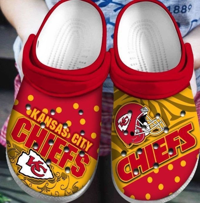 Kansas City Chiefs Helmet Pattern Crocs Classic Clogs Shoes In Red & Yellow