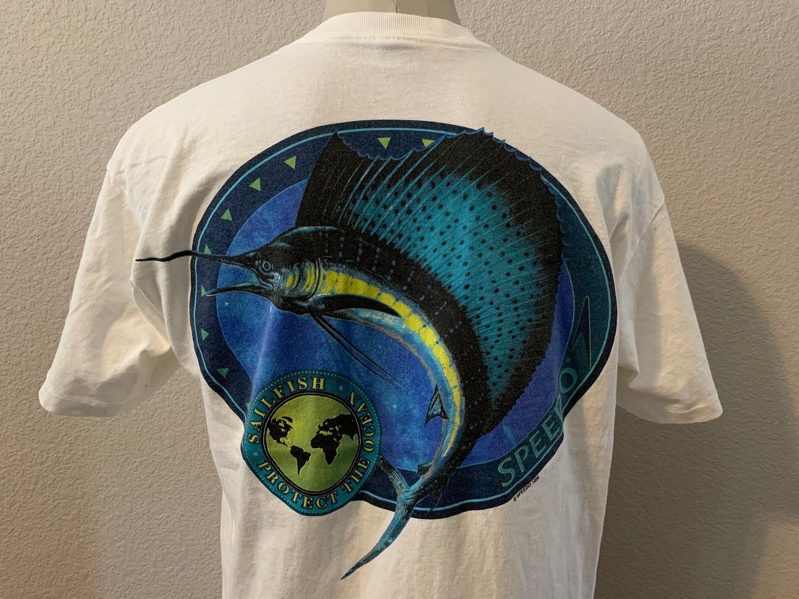 Vintage 90’s Speedo Sailfish Protect The Ocean Animal Conservation T Shirt L