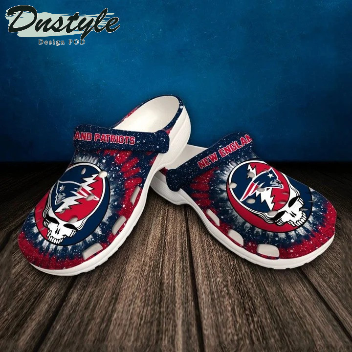 New England Patriots Skull Pattern Crocs Classic Clogs Shoes In Blue & Red