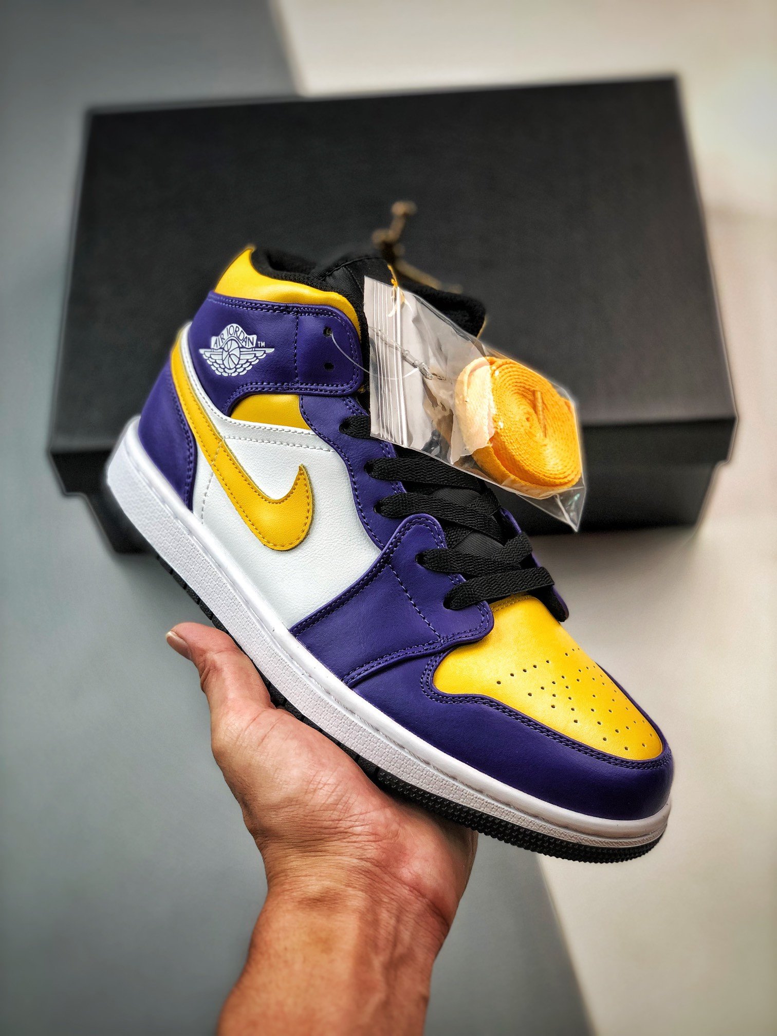 JD 1 Mid Lakers Dark ConcordTaxi-White-Black DQ8426-517 5341786