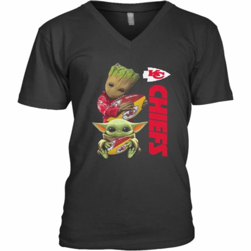 Baby Groot And Yoda Hug Kansas City Chiefs V-Neck T-Shirt