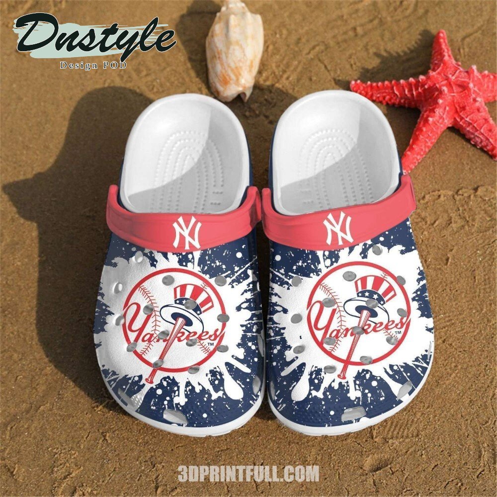 New York Yankees Logo Pattern Crocs Classic Clogs Shoes In Blue & Red