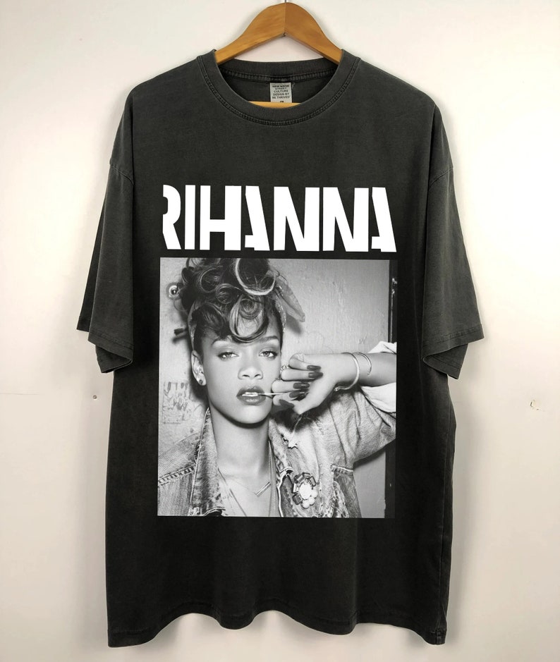 Rihanna T-Shirt, Rihanna Badgal T-Shirt T Shirt, Vintage 90’S Hip Hop Rap Tour T Shirt, Bad Girl Riri T-Shirt Gift For Men Women Unisex Tee