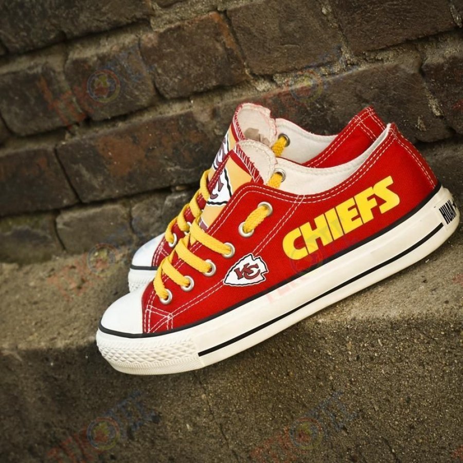 Mens Womens Kansas City Chiefs Low Top Chiefs Running Shoes Tennis Shoes Low Top Shoes Custom Print Footwear Converse Sneakers TMT224