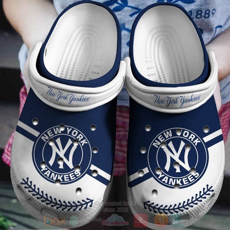 New York Yankees Navy-White Crocs Crocband Shoes