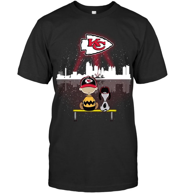 Kansas City Chiefs American Football And Charlie Snoopy Peanuts Comic Fans Shirts