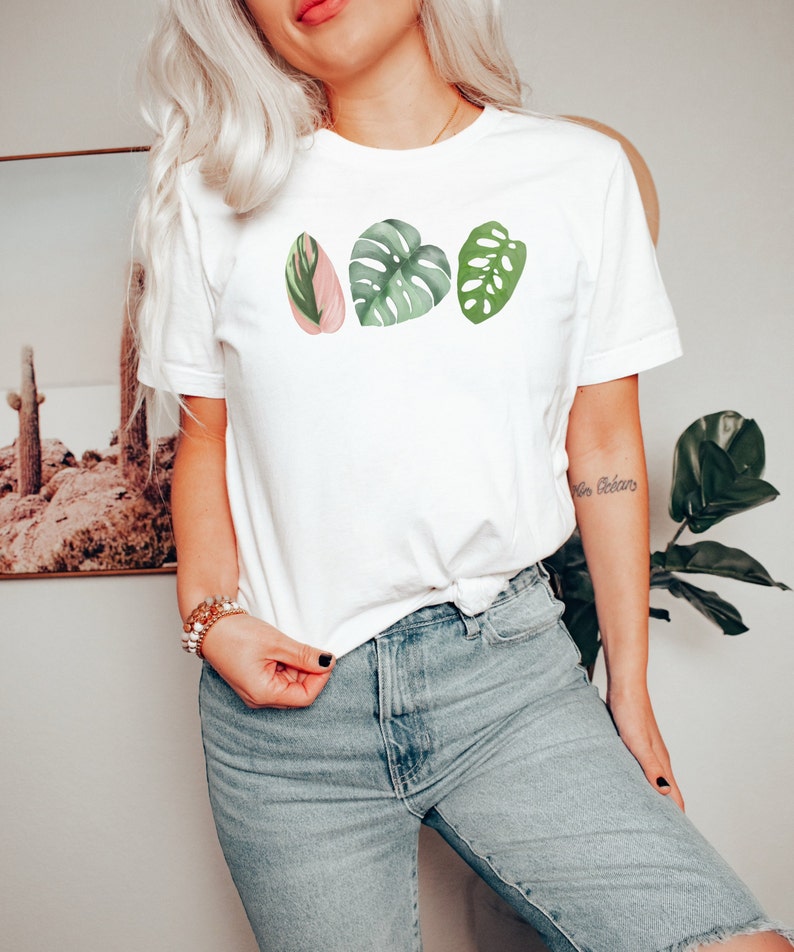 Retro Plant Shirt, Womens Monstera Tshirt, Philodendron Pink Princess Tee, Houseplant Lovers Gift, Retro Botanical Shirt