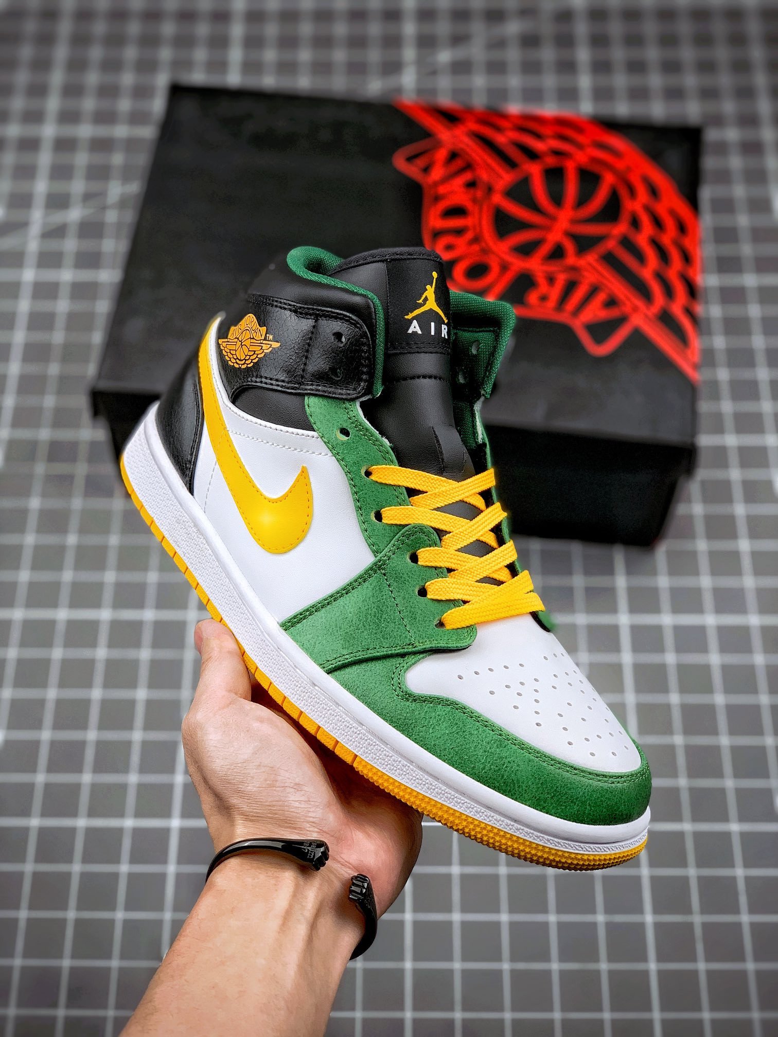 JD 1 Mid Sonics Gorge GreenUniversity Gold-White-Black 5341783