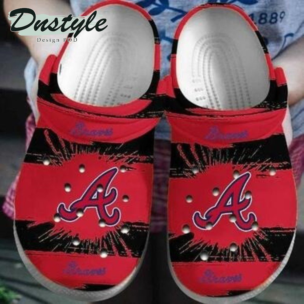 Atlanta Braves Logo Pattern Crocs Classic Clogs Shoes In Black & Red