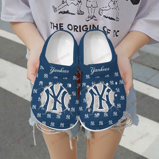 New York Yankees Pattern Blue Crocs Classic Clogs Shoes – Aop Clog