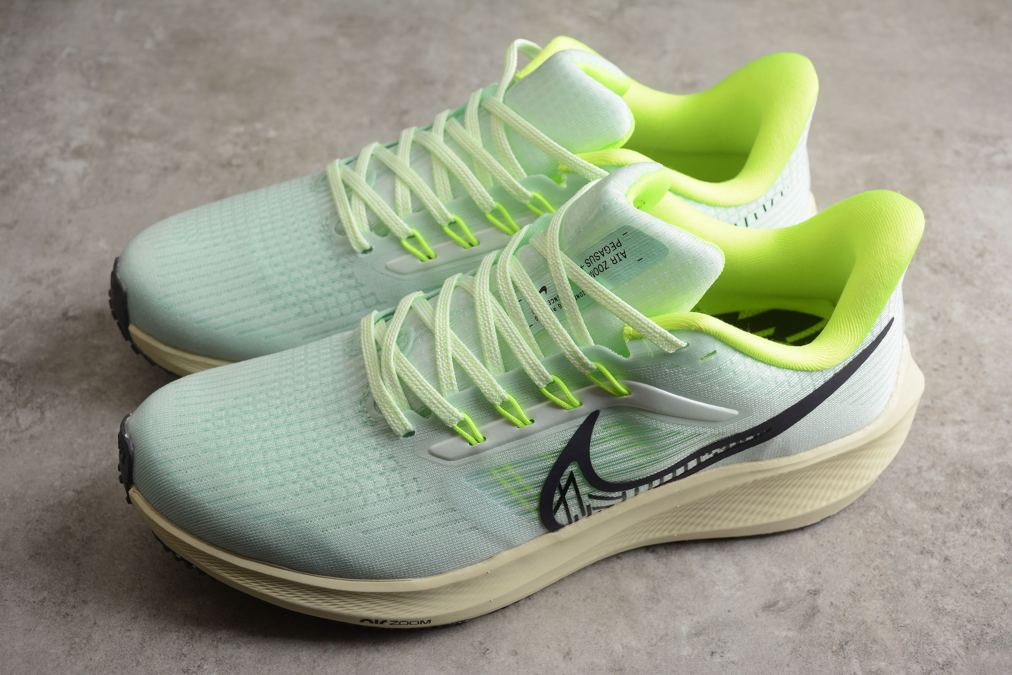 Nike Air Zoom Pegasus 39 Barely Green Volt Shoes Sneakers, Men SNK911949495