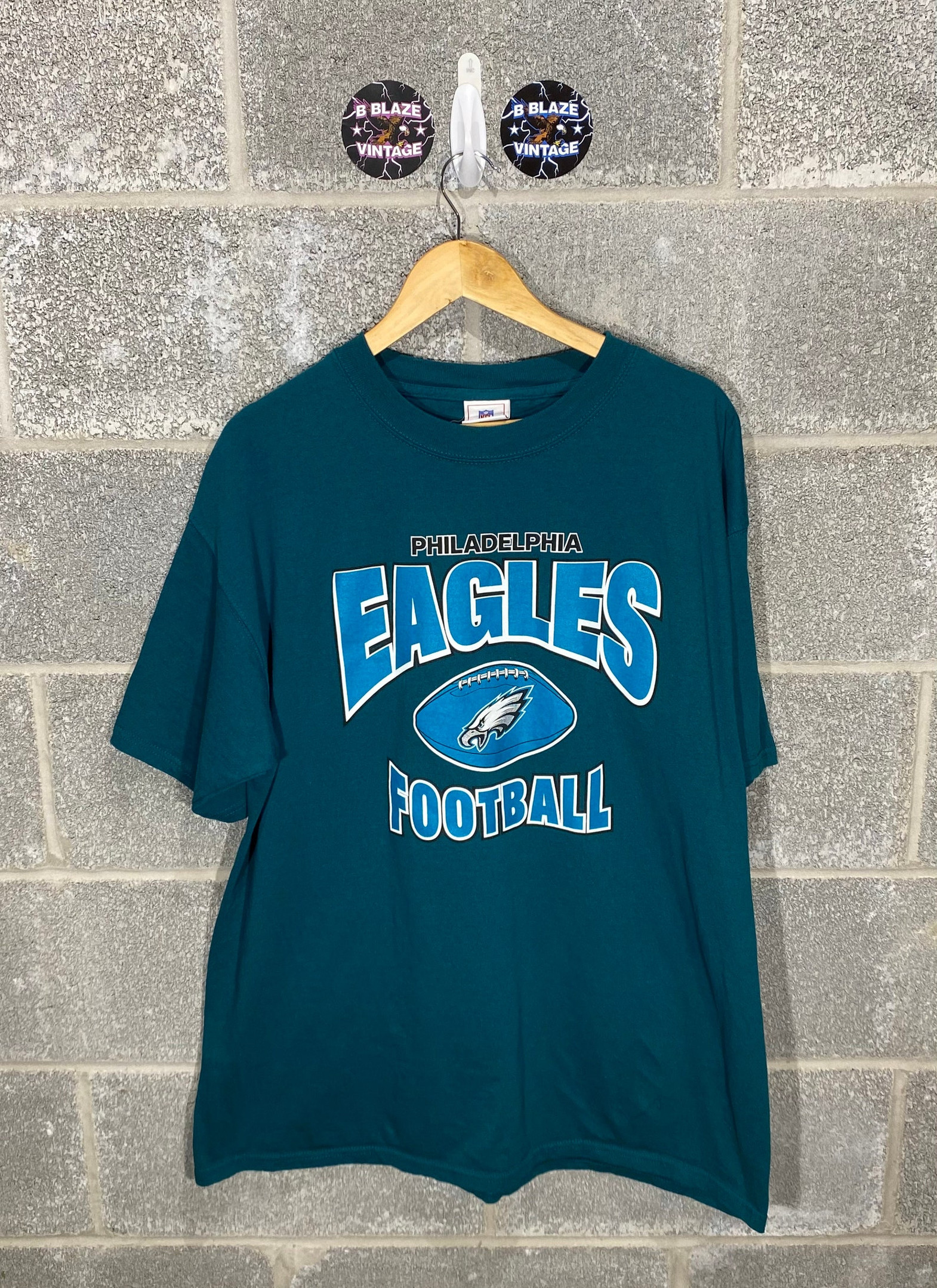 Vintage 2000S Philadelphia Eagles Football Graphic T Shirt