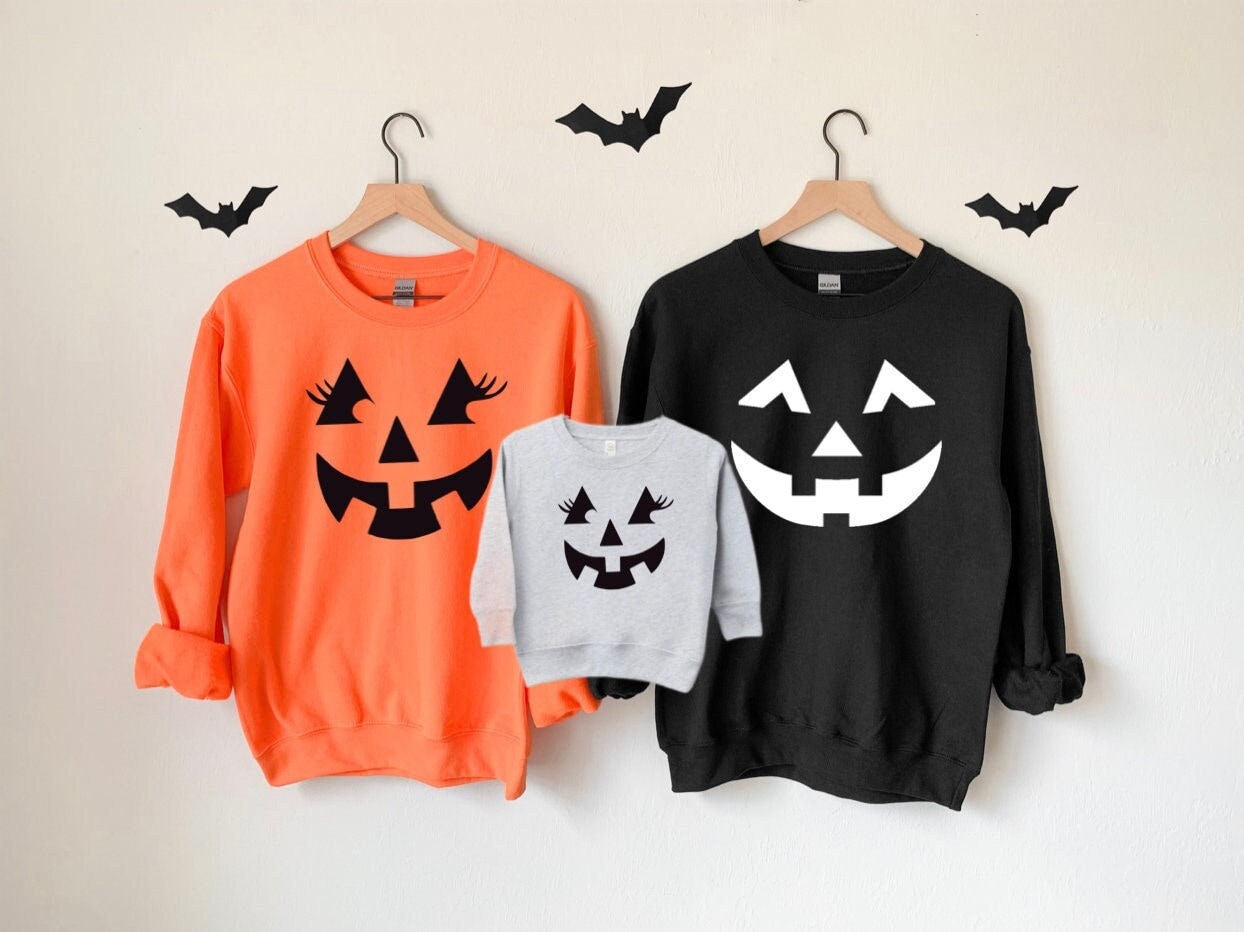 Matching Halloween Couple Sweatshirts, Halloween Family shirt, Mom Dad Baby Toddler Shirt, Kid Halloween Party Shirt, group halloween shirt Santacruzshirt Fashion