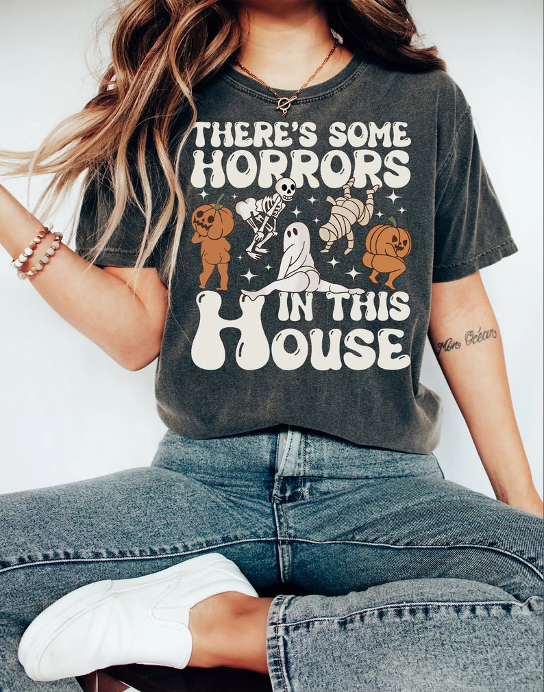 Retro Funny Halloween Shirt, There'S Some Horrors In This House Shirt, Retro Halloween Tshirt, Funny Spooky Season Shirt