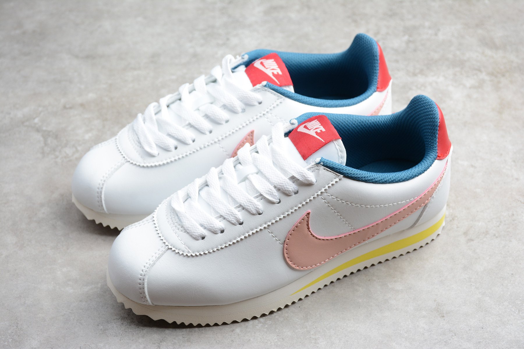 Nike Classic Cortez ‘Coral Stardust’ Women Shoes Sneakers SNK214326726