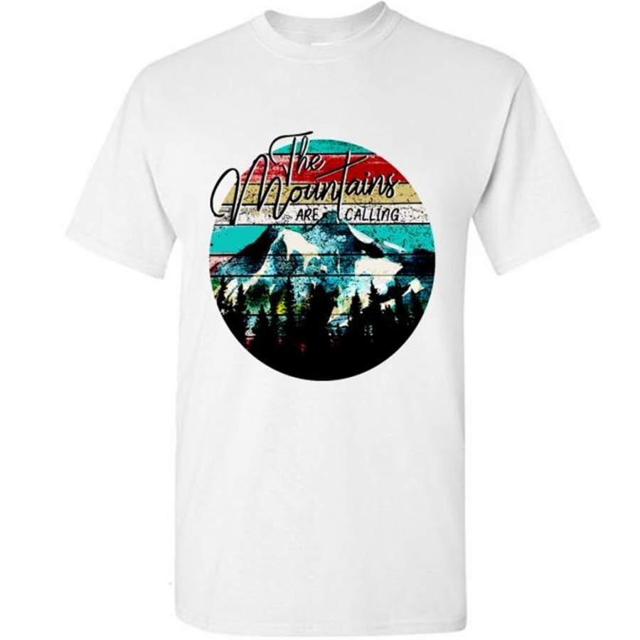 The Mountains Are Calling, Camping Lover Classic Vintage – Gildan Short Sleeve Shirt