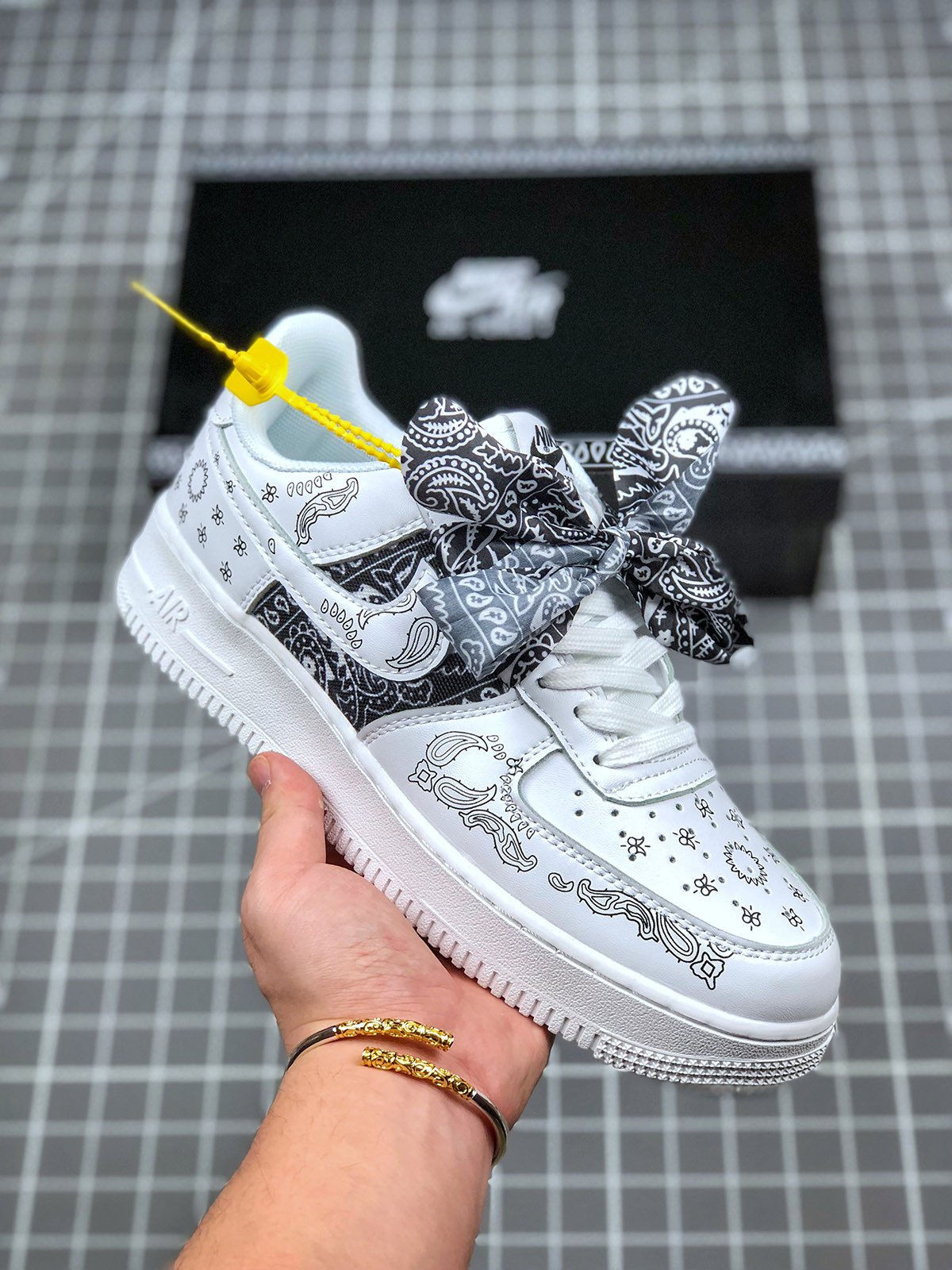 Custom x Nike Air Force 1 Low White Black 5340958