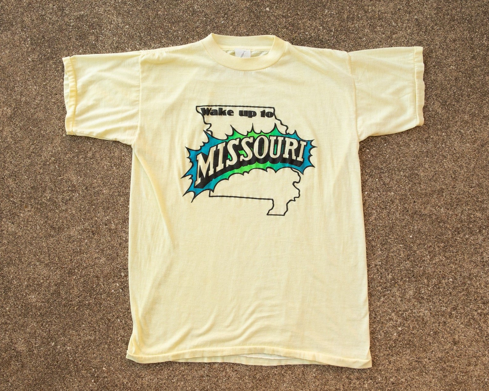 Wake Up To Missouri   Vintage Missouri T Shirt   Missouri Shirt M  Souvenir   Tourist  Kansas City