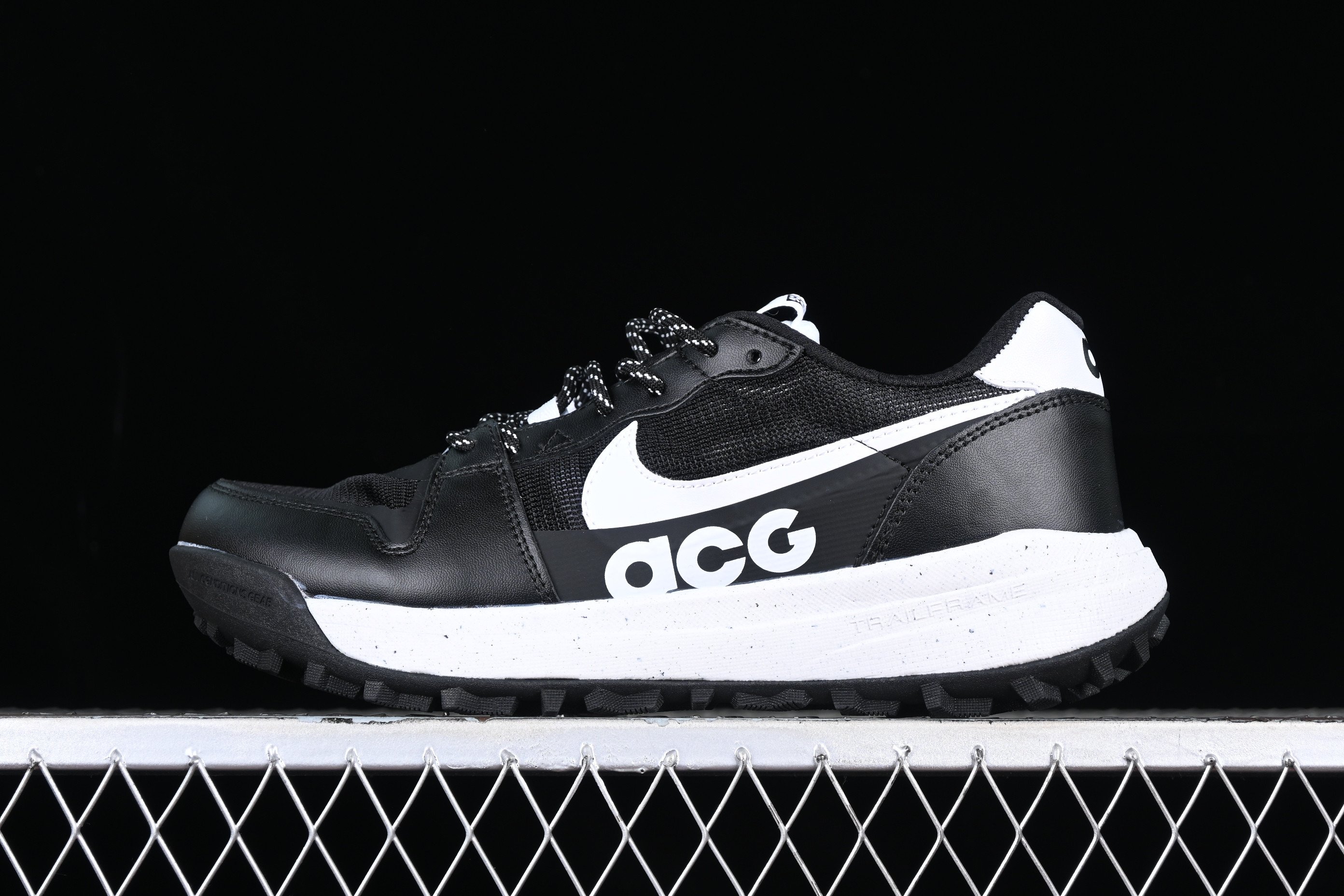 Nike ACG Lowcate ‘Black White’ Shoes Sneakers, Men SNK953382351 ...