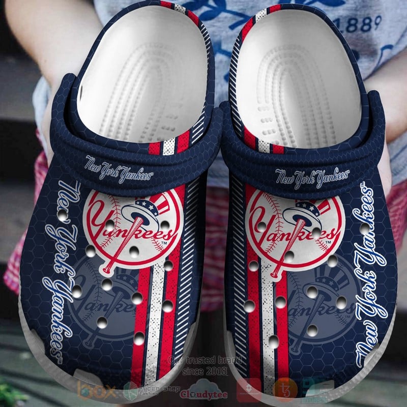 New york store yankees crocs