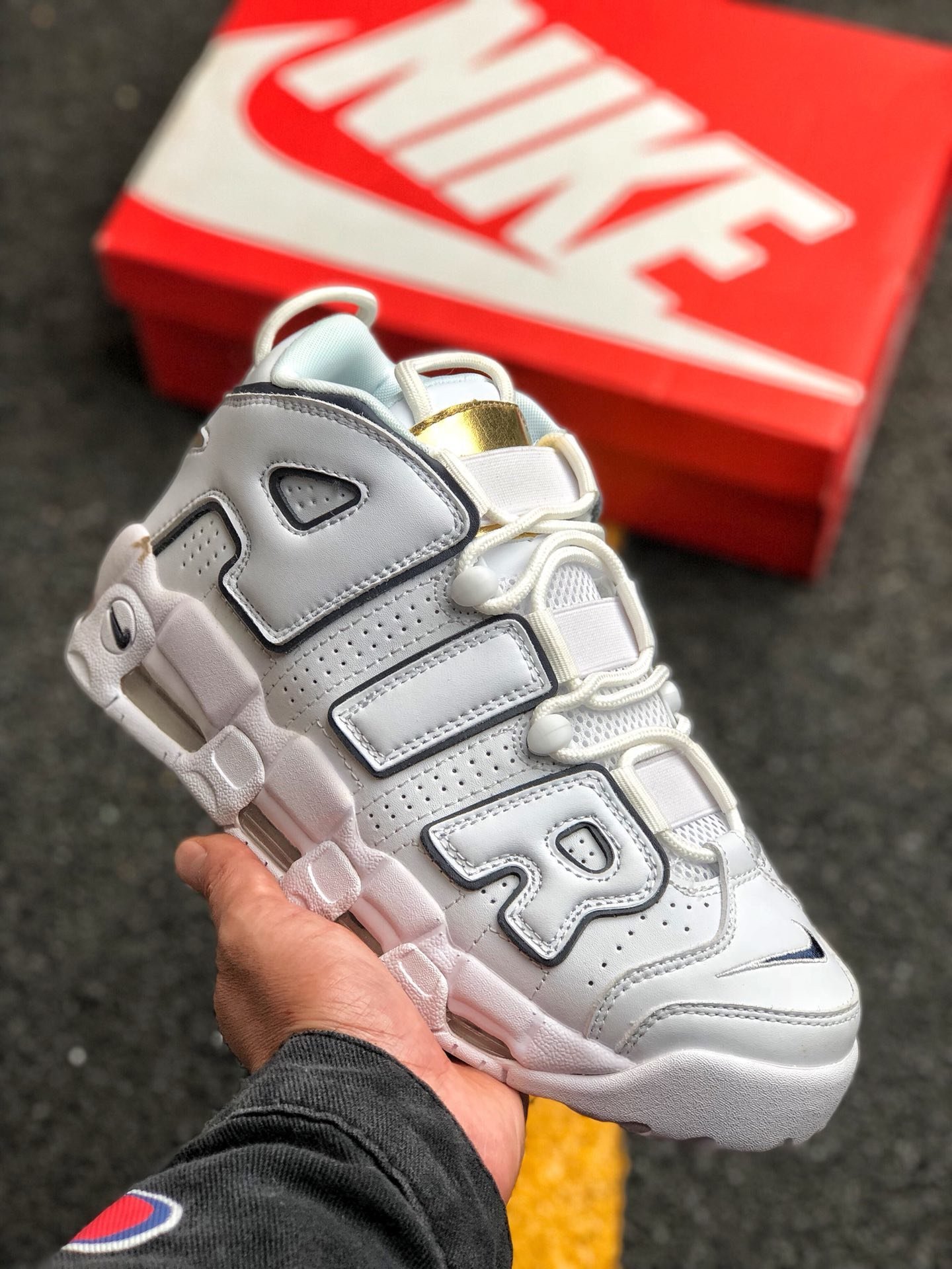 Nike Air More Uptempo Red WhiteMidnight Navy-Metallic Gold 5338717