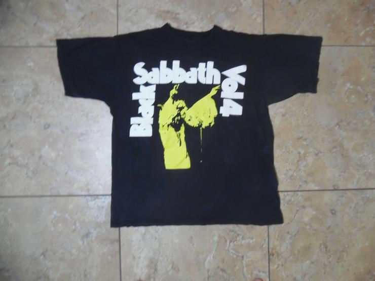 Vtg Black Sabbath Vol 4 Rock Band Concert Tour Black Shirt