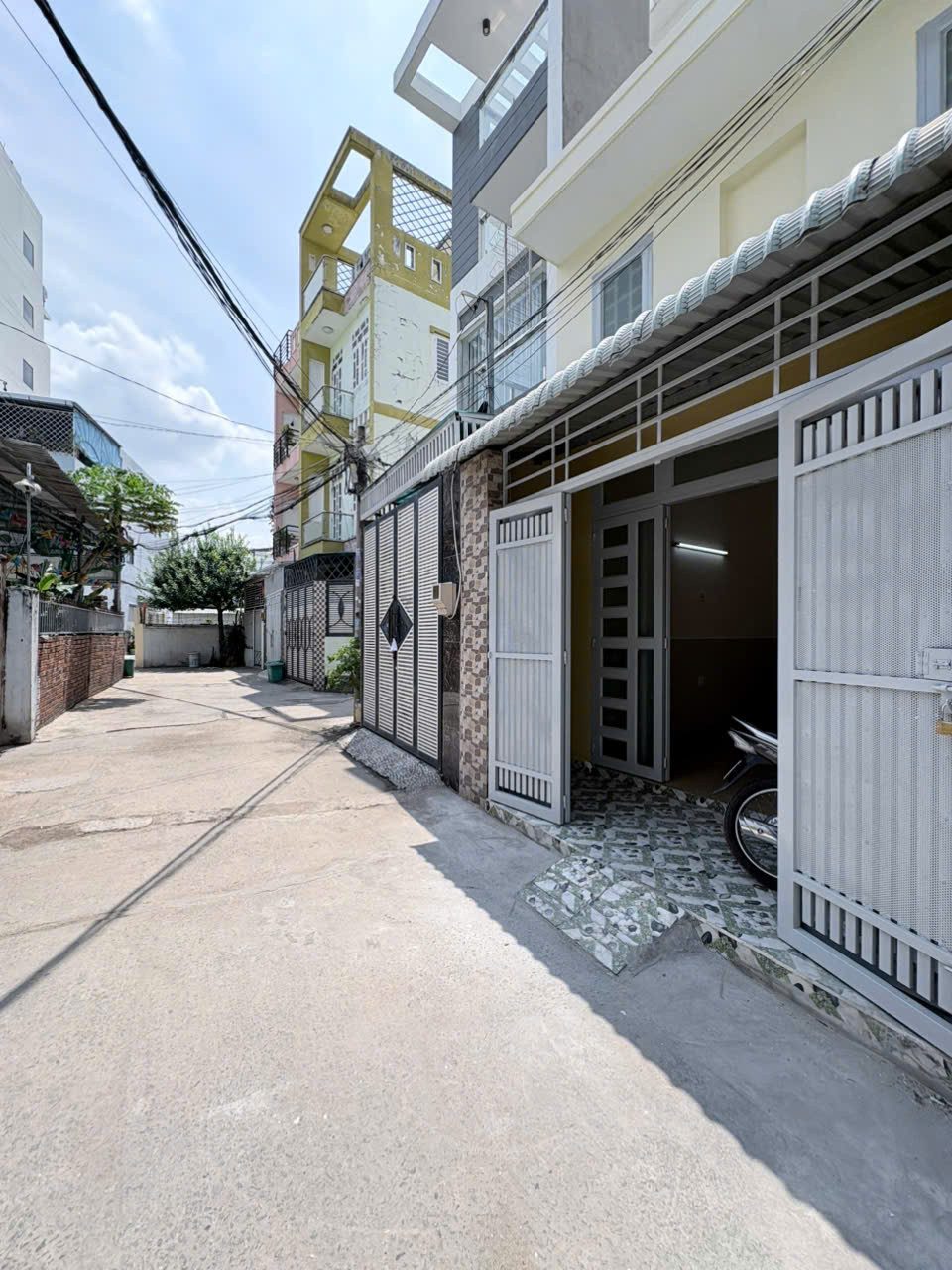 Cho thuê nhà DT: 100m2, 3PN Đường Nguyễn Thị Định