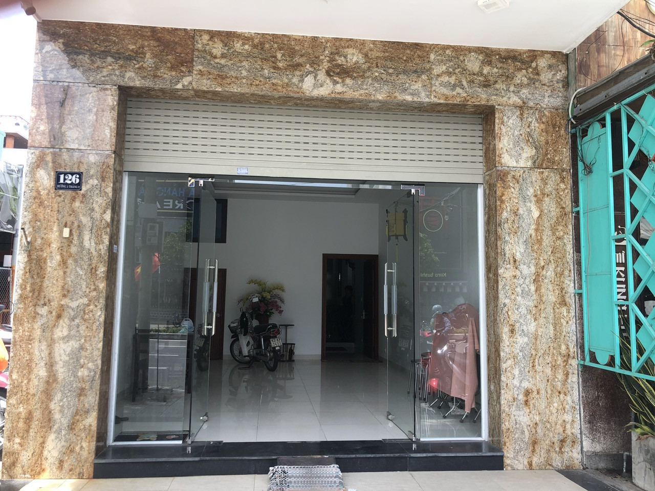 Cho thuê mặt bằng kinh doanh/văn phòng 30m² tại trung tâm, tiện ích đầy đủ. Giá chỉ 15 triệu/tháng.