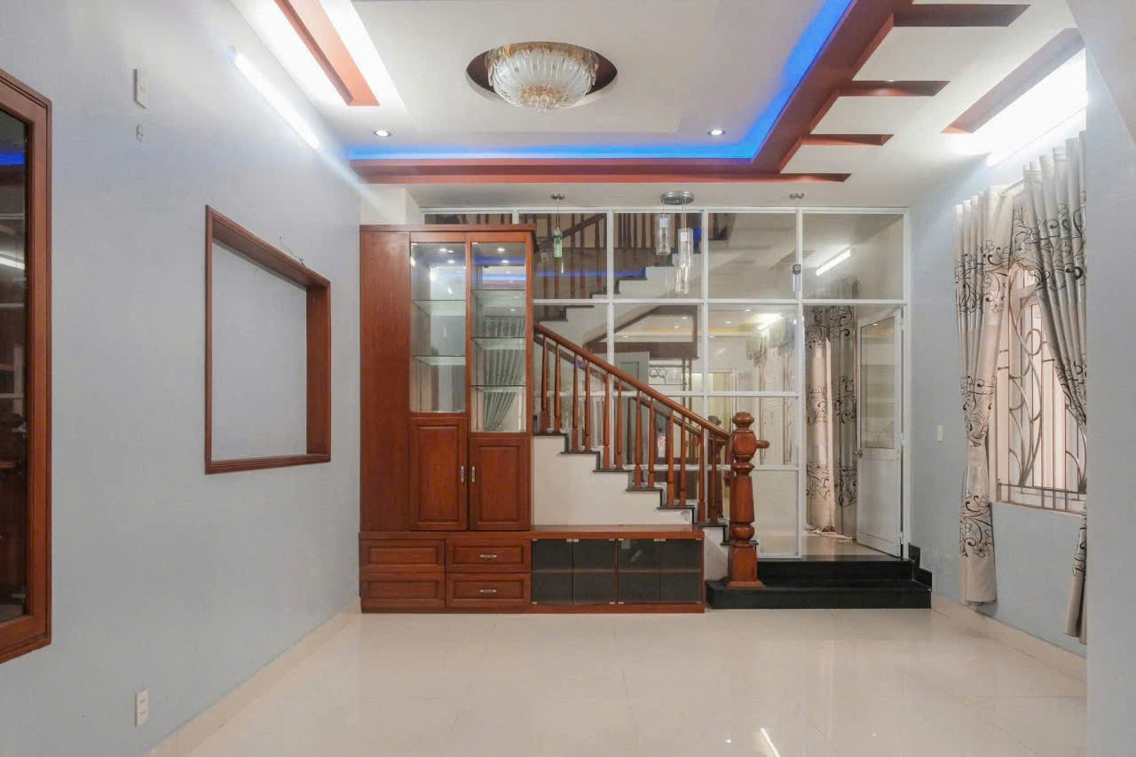 Cho thuê nhà góc 2 mặt tiền Dương Đình Nghệ, An Hải Bắc